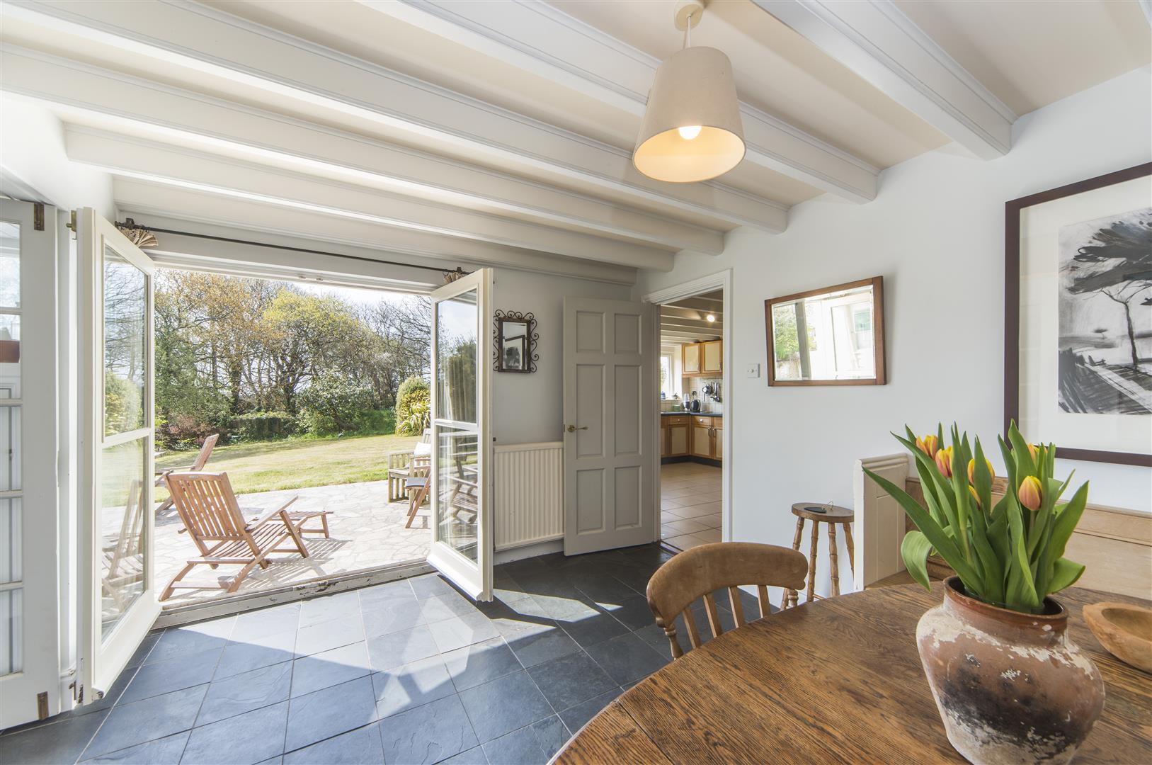 Beautiful Cornish garden room. Dining room inspiration. 