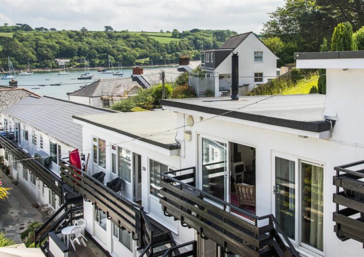 The Courtyard, Helford Passage property image