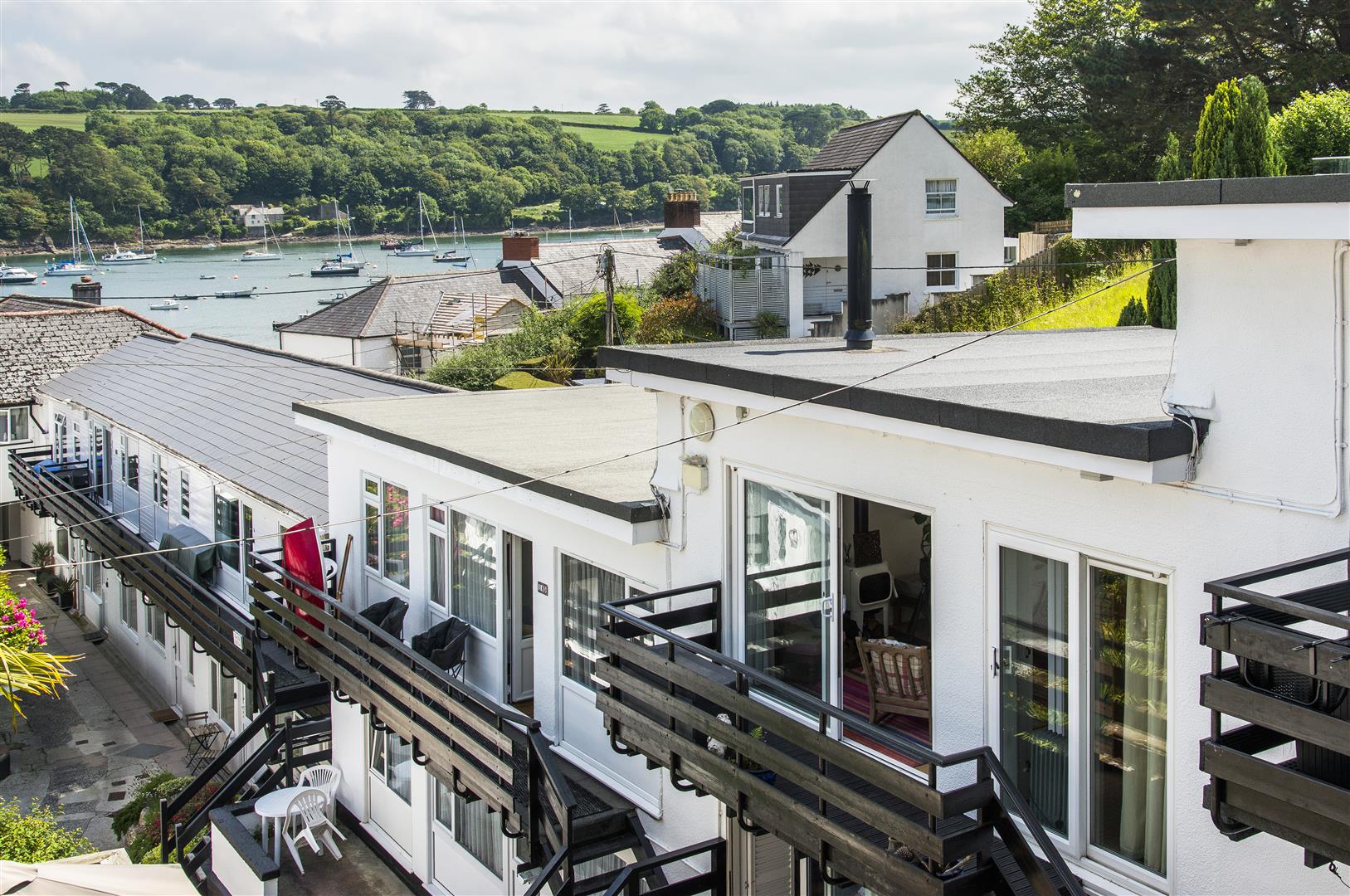 The Courtyard, Helford Passage Property Image