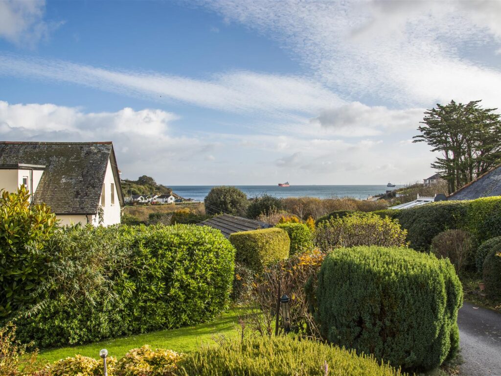 Falmouth property with sea view. Live by the sea.
