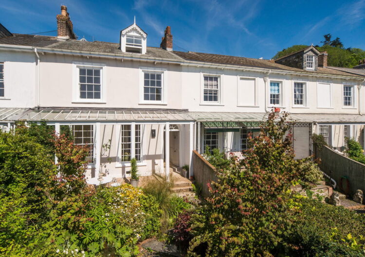 The Parade, Truro property image