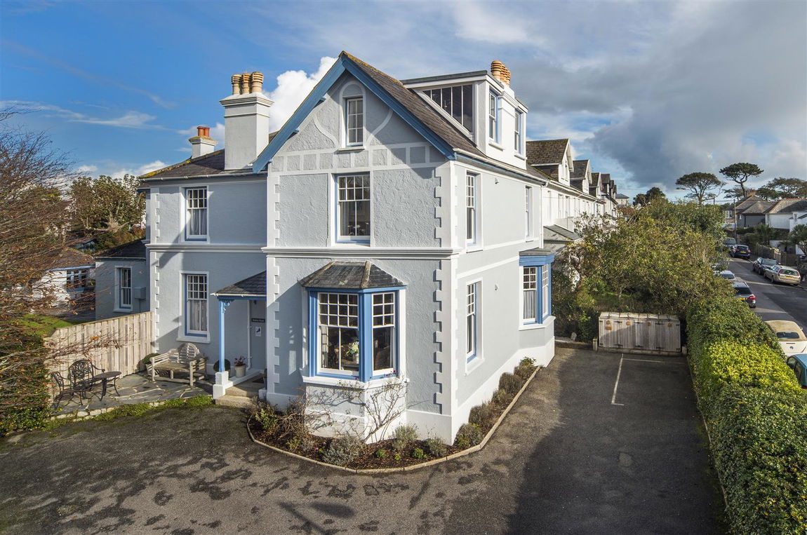 Gyllyngvase Road, Falmouth Property Image