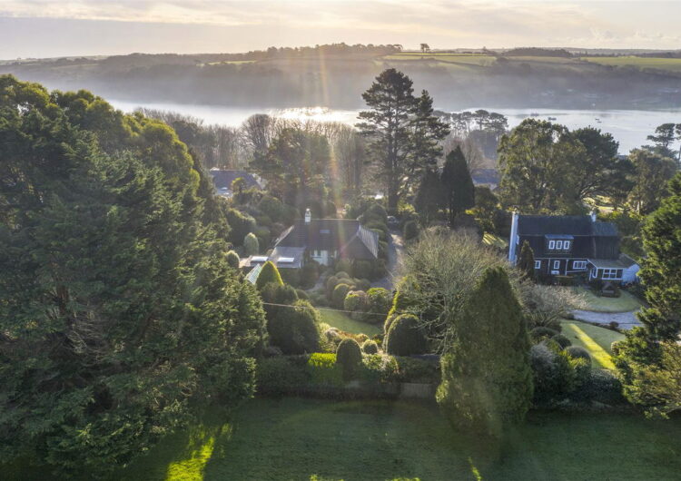 Bar Road, Helford Passage property image