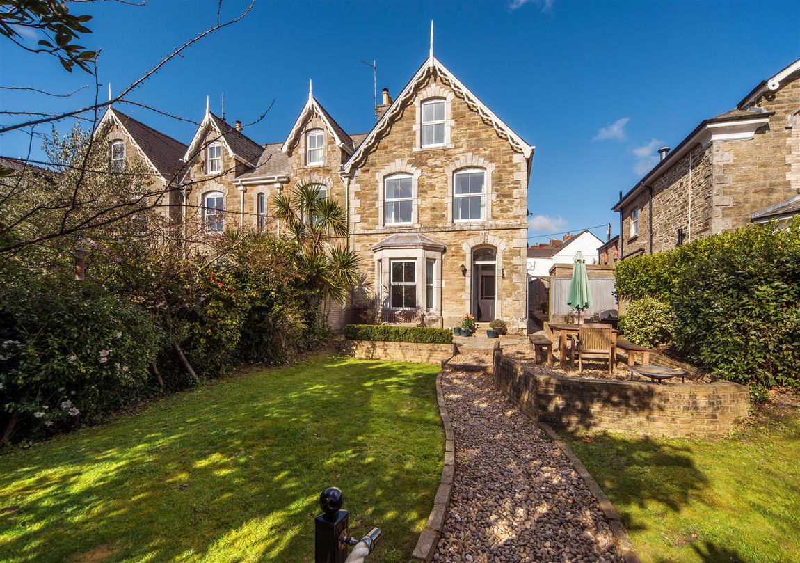 The Avenue, Truro Property Image