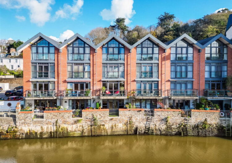 Poltisco Wharf, Truro property image