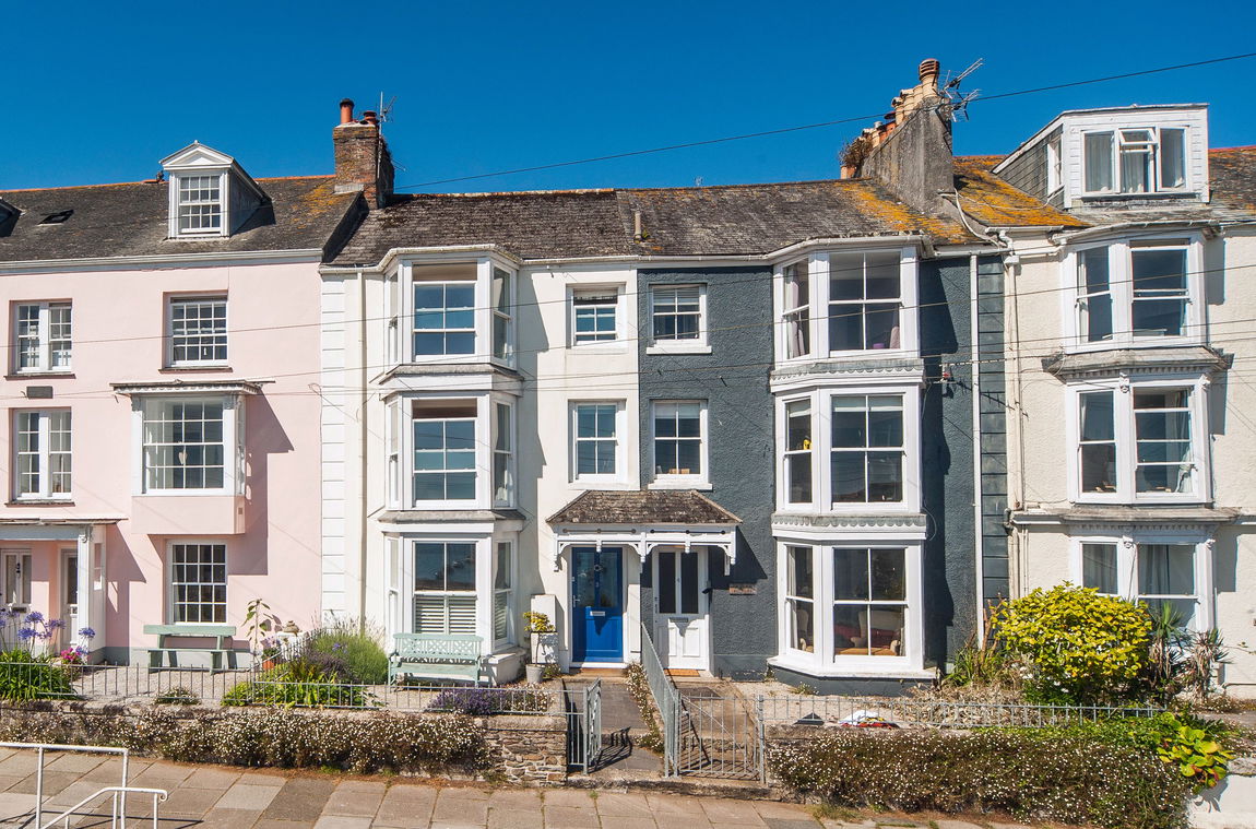 Dunstanville Terrace, Falmouth Property Image