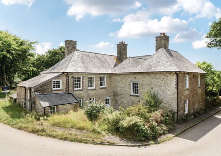 Near Maenporth, Falmouth property image