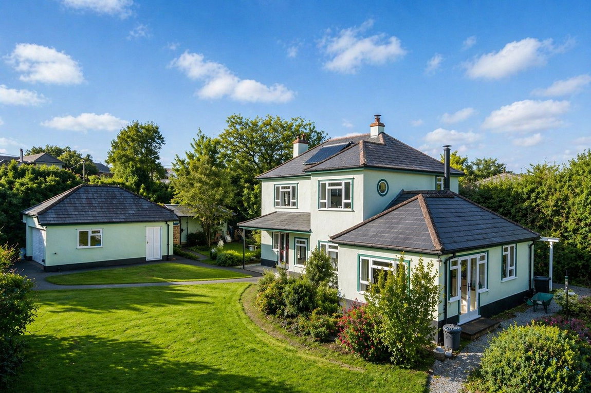 Carlidnack Lane, Mawnan Smith Property Image