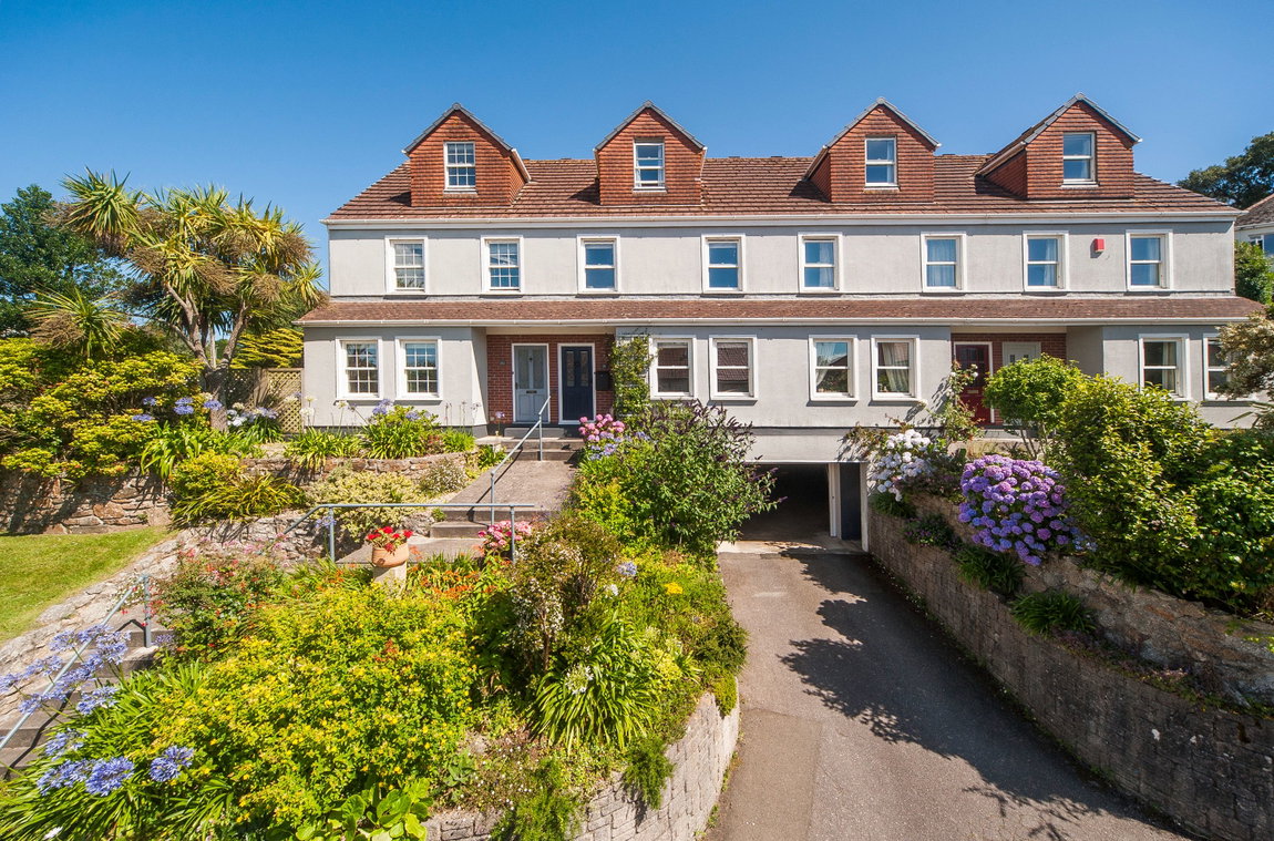Avenue Road, Falmouth Property Image