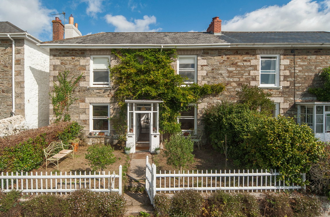 St Johns Terrace, Devoran Property Image